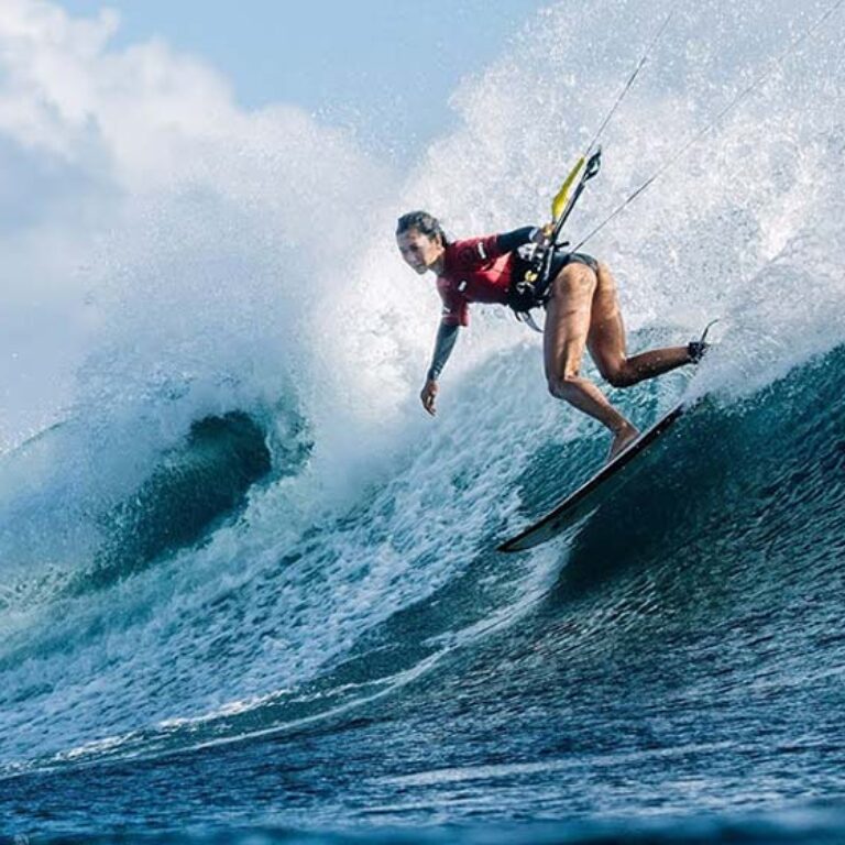 GKA Kite-Surf - Mauritius mid-comp action